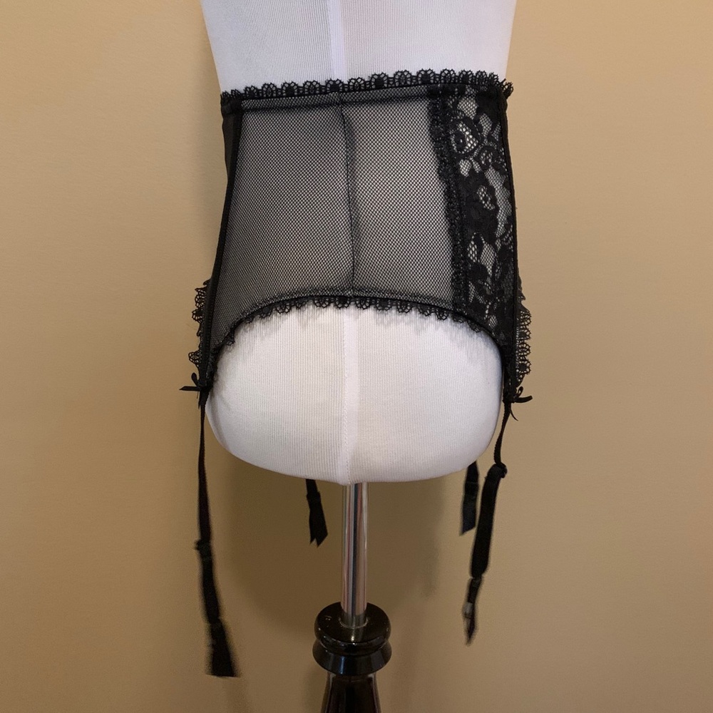 VS vintage black lace rhinestone garter belt - Picture 6 of 13